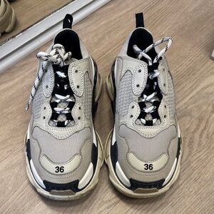 Balenciaga triple s Chunky Beige and Black Sneakers
